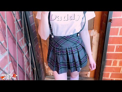 ❤️ Skoolmeisie suig haar piel diep en naai in plaas van klasse. ️ Porno by ons ☑